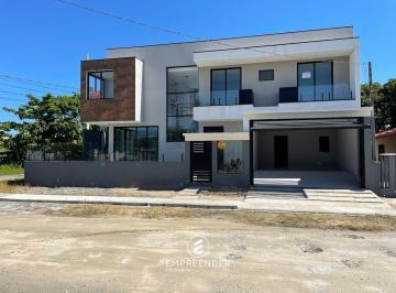 Casa · 193m² · 3 Quartos · 2 Vagas · Sobrado proximo ao mar em Pontal do Parana