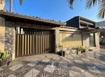 Casa · 340m² · 3 Quartos · 1 Vaga · Casa com 3 quartos a venda em Paranaguá