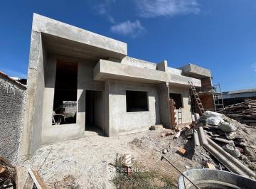 Casa · 76m² · 3 Quartos · 2 Vagas · Casa nova com suíte em Praia de Leste
