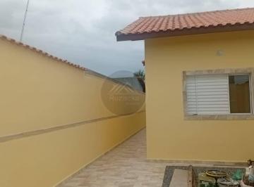 Casa · 70m² · 2 Quartos · 2 Vagas · Casa nova com piscina á venda em Itanhaém - lado serra - 850m do mar .