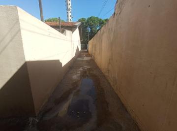 Foto 01 · Casa para locação em São José do Rio Preto-SP, bairro São Francisco: 2 quartos, 1 sala, 1 banheiro, 