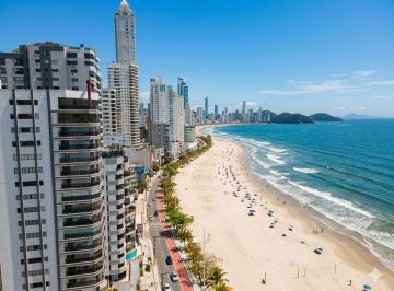 Apartamento de 3 quartos, Balneário Camboriú · Apartamento Frente Mar de 270 m² com 3 suítes à venda no Centro