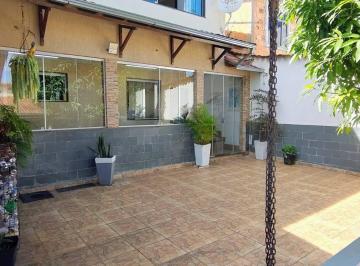 Casa · 130m² · 3 Quartos · 2 Vagas · Casa 3 quartos - área de lazer |Bairro Xangri-Lá/Contagem