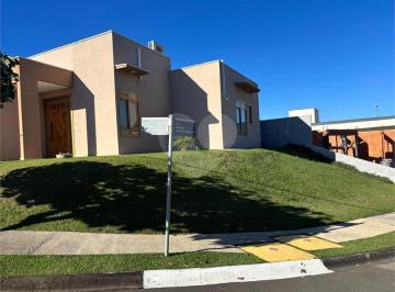 Imagem Principal · *Venda de Casa com duas suites em Condomínio em Salto - SP*