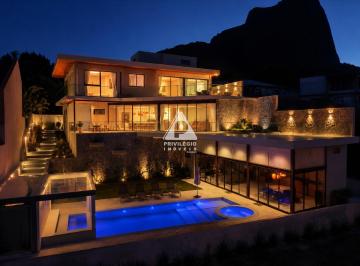 Casa · 500m² · 5 Quartos · 4 Vagas ·  Mansão triplex no Joá com 750 m², 5 suítes e vista pro mar e Pedra da Gávea - Totalmente reformada 