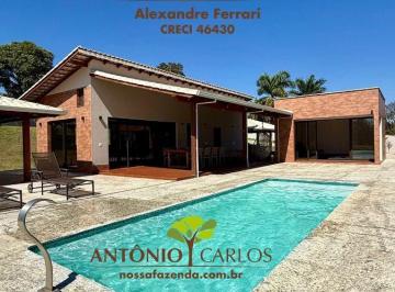 Casa de 4 quartos, Esmeraldas · Casa de campo à venda no Condomínio Nossa Fazenda em Esmeraldas-MG