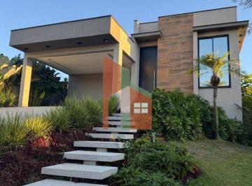 Casa · 210m² · 3 Quartos · 2 Vagas · Casa à Venda no Condomínio Flamboyant Bragança