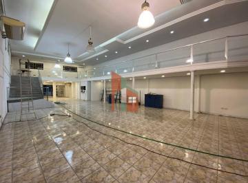 Comercial · 750m² · 4 Vagas · Salão/Galpão comercial de 750m² com excelente localização