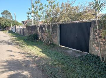Casa · 60m² · 1 Quarto · 1 Vaga · Casa com 1 Dormitório no Bairro Ponta Grossa.