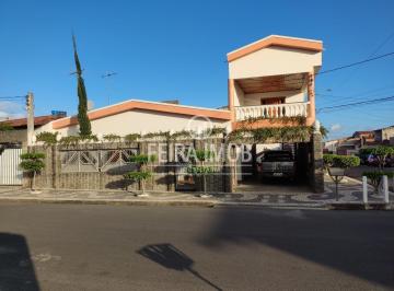 Casa · 210m² · 4 Quartos · 6 Vagas · CASA NO JARDIM CRUZEIRO