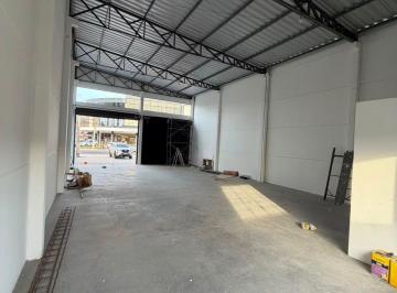 Comercial · 200m² · 1 Quarto · 3 Vagas · excelente loja nova, na avenida serraria para locação.