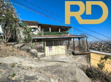 Casa · 180m² · 4 Quartos · 1 Vaga · CASA ESPAÇOSA COM 4 QUARTOS, SUÍTE, VARANDA E VISTA PRIVILEGIADA PARA BELO HORIZ