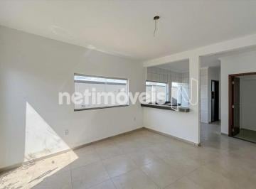 Sala · Casa Geminada de 03 quartos à venda no São Salvador!