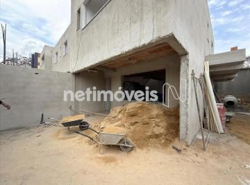 Área externa · Casa de 3 quartos à venda no Itapoã com 171 m²; e alto padrão