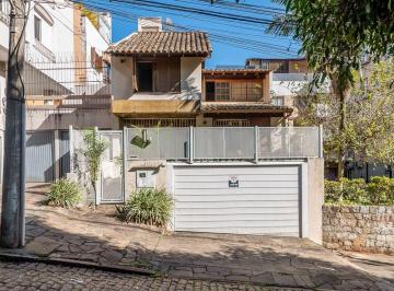 Casa · 250m² · 3 Quartos · 3 Vagas · Casa a venda no bairro Mont' Serrat