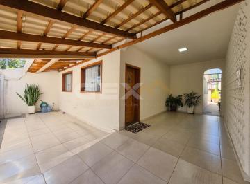 Casa · 166m² · 3 Quartos · 2 Vagas · Casa à Venda com 03 Quartos no Bairro Ipiranga em Divinópolis MG.
