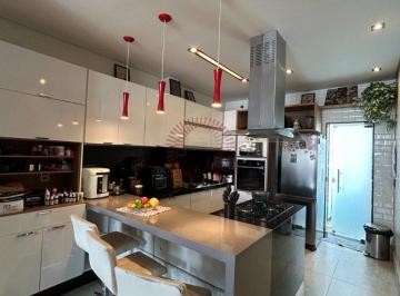 Apartamento · 200m² · 2 Quartos · Apartamento à venda - em Lourdes