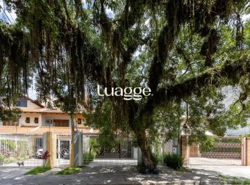 Casa · 219m² · 3 Quartos · 3 Vagas · Linda casa em Ipanema mobiliada, recentemente reformada, com aproximadamente 220
