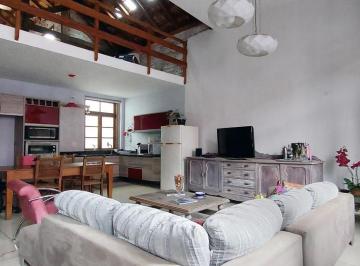 Casa · 121m² · 3 Quartos · FCC 389 Casa 255