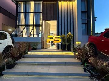Casa · 170m² · 3 Quartos · 2 Vagas · Casa com 3 dormitórios para alugar, 170 m² por R$ 10.000/mês - Muçumagro - João Pessoa/PB