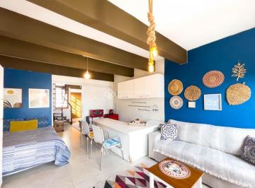 Apartamento · 100m² · 2 Quartos · Cobertura 2 quarto(s), no bairro Cidade Baixa