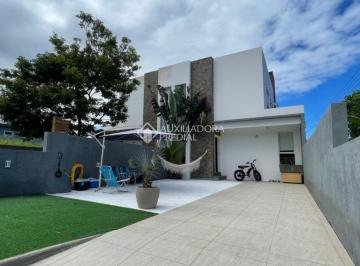 Casa · 145m² · 3 Quartos · 2 Vagas · Casa Mobiliada com 3 Quartos e Suíte no Campeche
