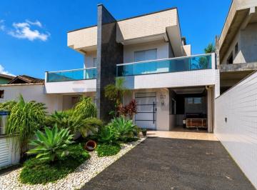 Casa · 181m² · 3 Quartos · Casa com Piscina e Vista para a Serra — Condomínio Morada da Praia, Boracéia