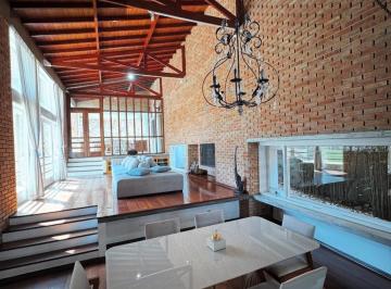 Casa · 337m² · 4 Quartos · 4 Vagas · Casa de Condomínio em Residencial das Estrelas - Barueri