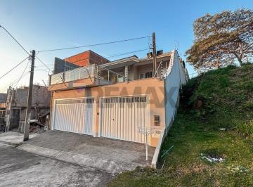 Casa · 222m² · 4 Quartos · 3 Vagas · Casa à venda no Central Park II - 4 quartos - 3 vagas de garagem - 222m² de construção - R$ 840.000,