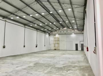 Comercial · 450m² · 1 Quarto · 2 Vagas · Pavilhão para locação no bairro Sao Ciro em Caxias do Sul