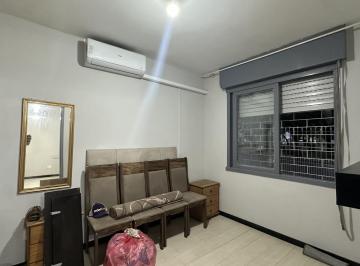 Apartamento de 1 quarto, Porto Alegre · Apartamento de 1 dormitório, Térreo, reformado, próximo ao Hospital Conceição