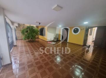 Casa · 248m² · 5 Quartos · 2 Vagas · Casa com 5 dormitórios, 3 suítes, quintal e 2 vagas