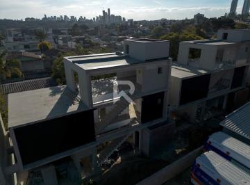 Casa · 261m² · 3 Quartos · 2 Vagas · Sobrado novo em Condominio,com 3 suítes e 2 vagas à venda, 261 m² - Campina do Siqueira - Curitiba/P