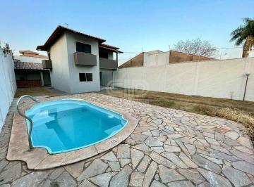 Casa · 178m² · 3 Quartos · 5 Vagas · Sobrado com 3 quartos, piscina e área gourmet à venda no bairro Santa Cruz 