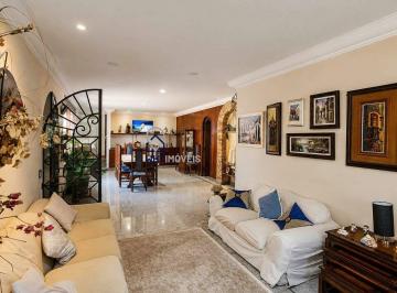 Casa · 318m² · 3 Quartos · 3 Vagas · Casa Duplex com aproximadamente 318m² à venda – 3 quartos, 2 suítes e 3 vagas – Serra