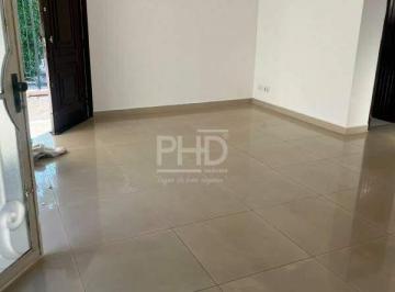 Comercial · 163m² · 3 Quartos · 3 Vagas · Casa Moderna com 3 Dormitórios, Hidromassagem e 3 Vagas para Locação - Centro/SBC