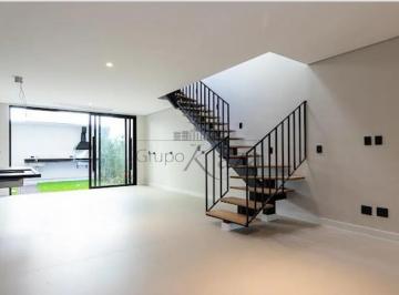 Casa · 106m² · 2 Quartos · 2 Vagas · Casa - Vila Nova Conceição - 2 Suítes - 190m².