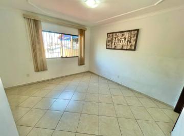 Casa · 74m² · 2 Quartos · 2 Vagas · Casa Assobradada na Vila Linda, Santo André – 2 Quartos, 2 Vagas