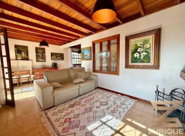 aec2a63f632247f7636169a1be3921a6a441e094 · Casa com 3 dormitórios à venda, 120 m² por R$ 890.000 - Manancial - Campos do Jordão/SP