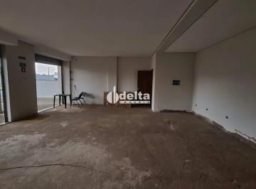 Comercial · 74m² · 2 Vagas · Loja comercial disponível para locação no bairro   Novo Mundo em Uberlândia-MG