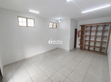 Comercial · 20m² · Loja disponível para locação no bairro Cazeca em Uberlândia-MG.