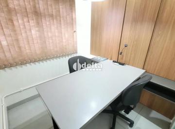 Comercial · 15m² · Sala comercial disponível para locação no bairro Cazeca em Uberlândia-MG