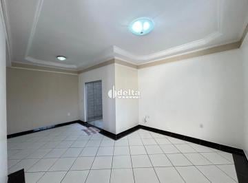 Casa · 250m² · 5 Quartos · 5 Vagas · Casa com 5 quartos sendo 3 suítes disponível para venda no Bairro Jardim Patrícia em Uberlândia-MG