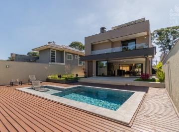 Casa · 465m² · 3 Quartos · 8 Vagas · Casa, 03 Suítes, 08 Vagas, Piscina, Jardim Social, Curitiba.