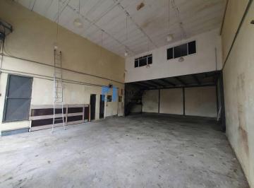 f1b7e98d367a4939d39486a2b2c0f8c8e0afc4df · Galpão Comercial de 200m² com Mezanino, Escritórios e Portas Automáticas