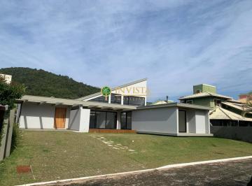 d8fb5b0da2e9174dd568b8d0e03d64cc31046040 · Casa com 3 suíte no Campeche em Florianópolis.