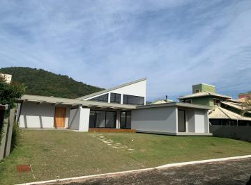 301be6d4cdff514b5ab09813515a4bdcced60098 · Casa com 3 suíte no Campeche em Florianópolis.
