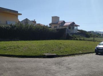 fe184b5eb5a32c09049fe41a0906a4a289217339 · Terreno com 533 m² na praia do Campeche, Florianópolis.