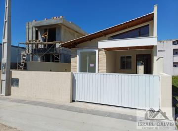 Casa · 108m² · 3 Quartos · 2 Vagas · Casa à venda no bairro Rio Vermelho - Florianópolis/SC