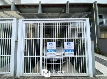Casa · 64m² · 2 Quartos · 1 Vaga · Geminado – Velha Central